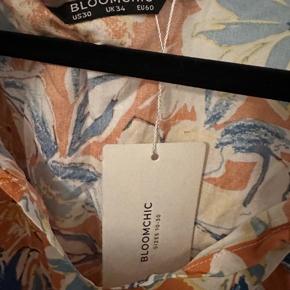 BloomChic Floral Orange and White Top - Picture 3 of 4